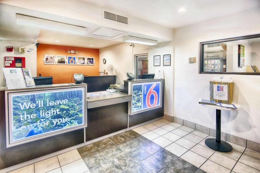 Motel 6 Mammoth Lakes Image 13