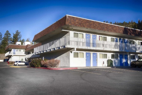 Motel 6 Mammoth Lakes image 17