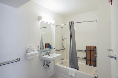 Motel 6 Mammoth Lakes image 25