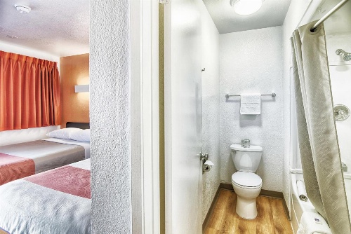 Motel 6 Mammoth Lakes image 3